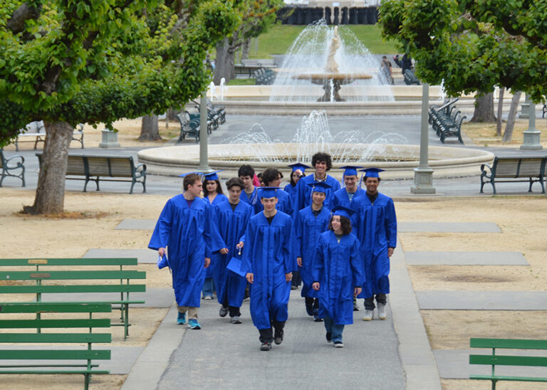 Sterne School Gradsd 768x548